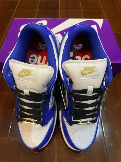 Supreme x Nike SB Dunk Low "Blue Stars” DH3228-100 review Veronica Crofts 02
