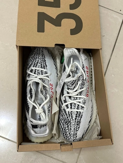 (OG)Fake Yeezy 350 V2 Zebra CP9654 review 