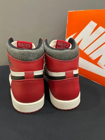 Air Jordan 1 Retro High  Chicago Lost and Found  DZ5485-612 (Top Quality)  review Abraham Dewar 02