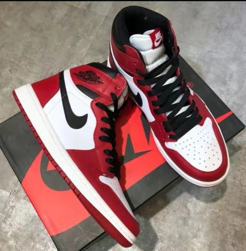 Air Jordan 1 Retro High Chicago (2015) 555088-101 review 