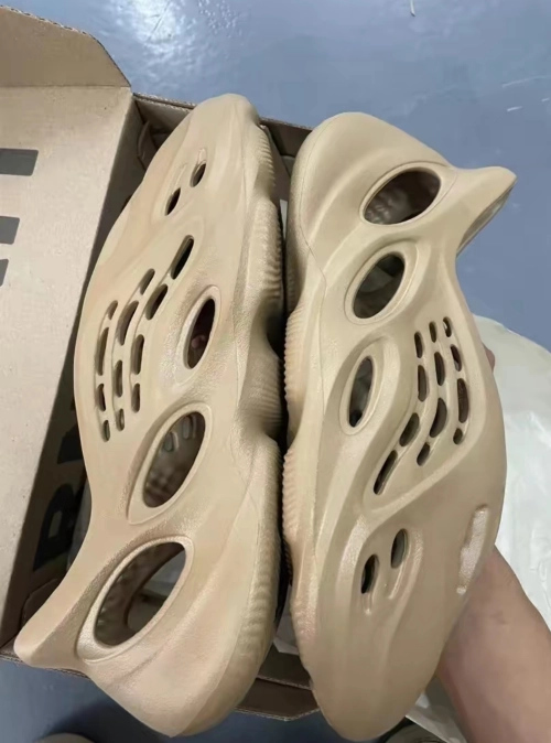 adidas Yeezy Foam Runner Ochre  GW3354 review 