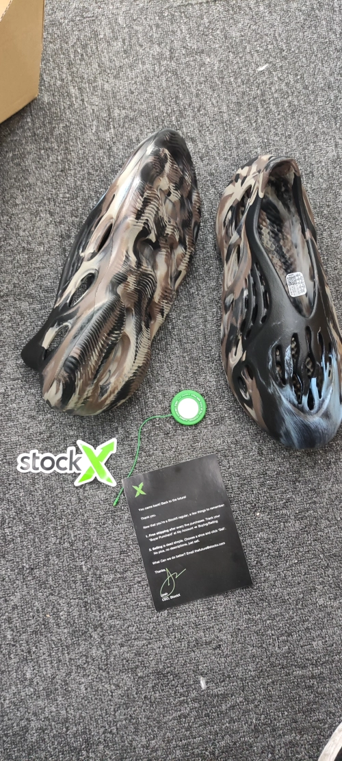 adidas Yeezy Foam Runner Blue Clown ID4126 review 