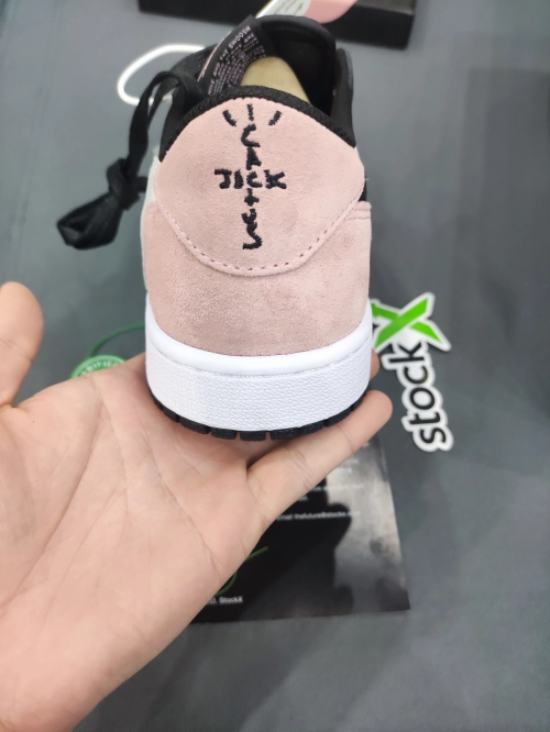 Travis Scott x Air Jordan 1 Low Black Red DM7866-066  review 