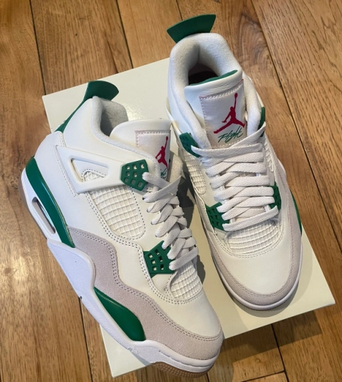 Nike SB x  Air Jordan 4 