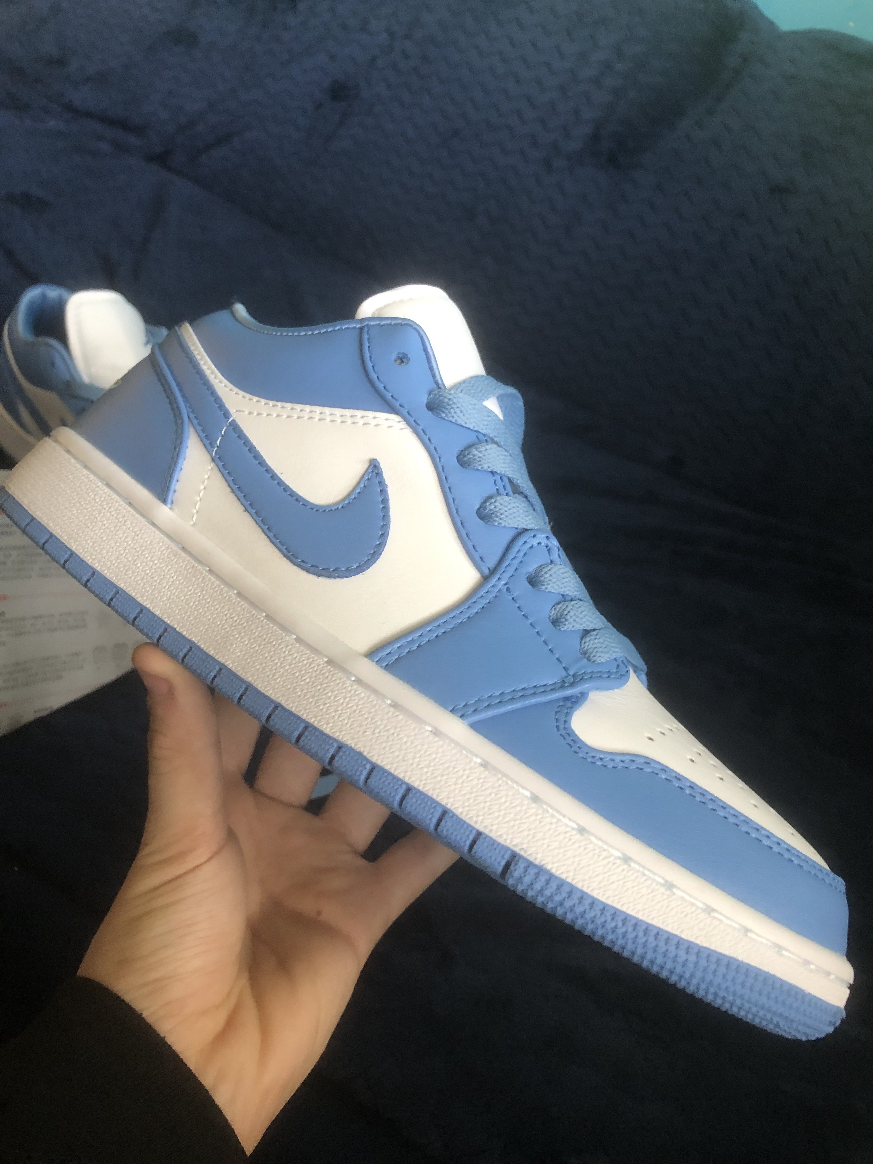 Air Jordan 1 Low UNC (W) AO9944-441 review Air Jordan 1 Low UNC (W) AO9944-441 02