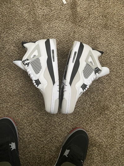 Air Jordan 4 Retro Military Black DH6927-11 review kkk 02