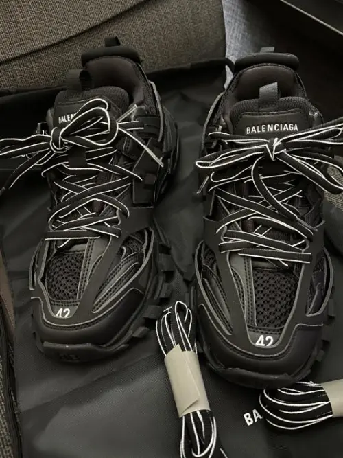 Balenciaga Track LED Black 555032 W1GB7 1000  review 