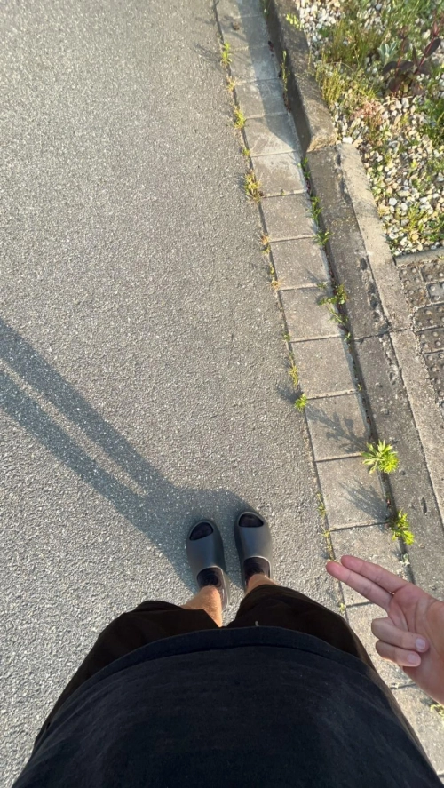 Dope sneakers Adidas Yeezy Slide Reps Onyx HQ6448  review 