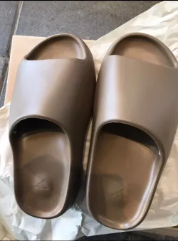 adidas Yeezy Slide CORE G55492 review jose