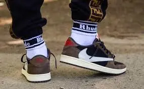 Travis Scott x Air Jordan 1 Low OG SP-T  CQ4277-001 review 