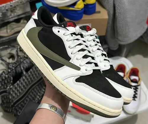Travis Scott x Air Jordan 1 Low OG Olive DZ4137-106 review 