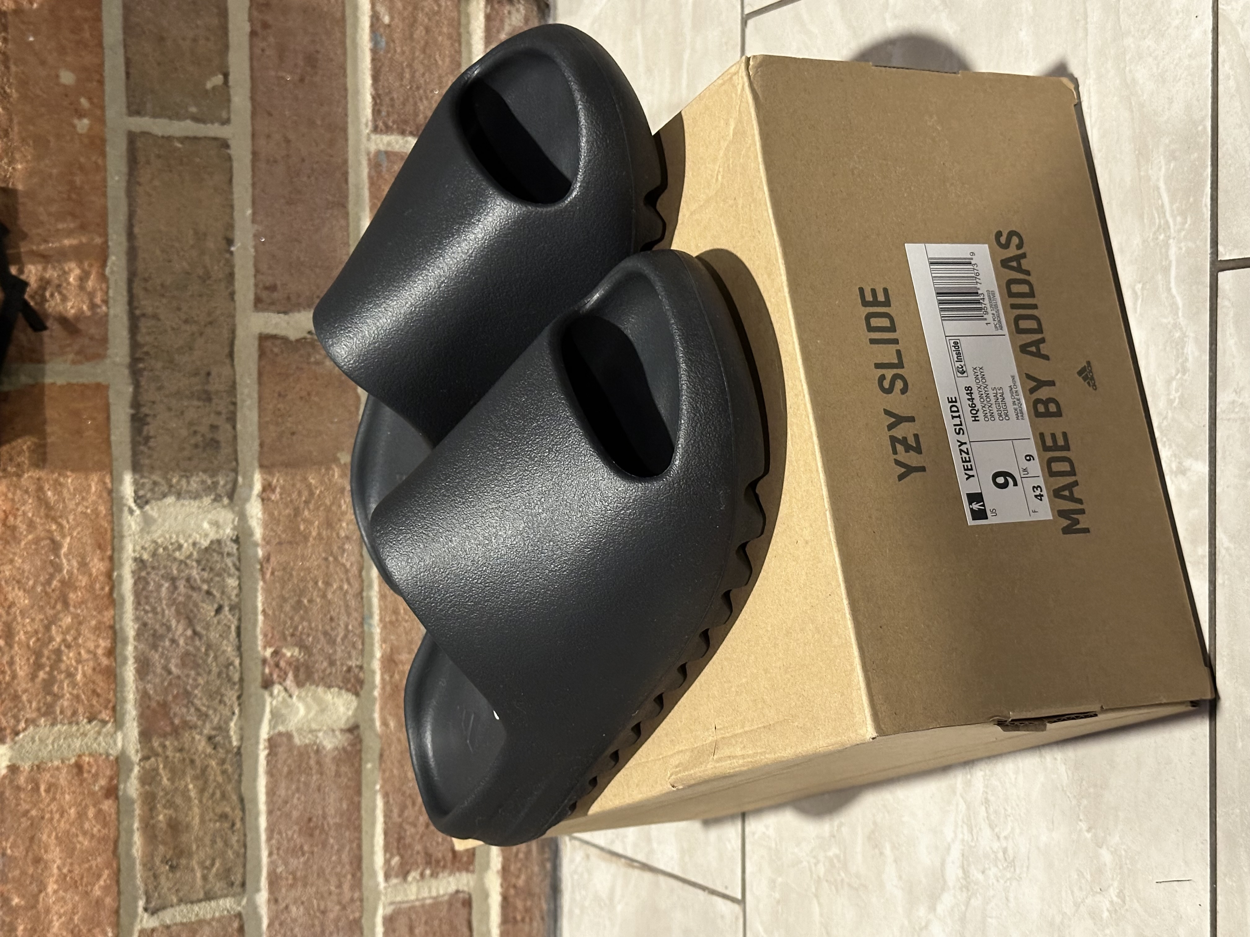 Dope sneakers Adidas Yeezy Slide Reps Onyx HQ6448  review Anonymous