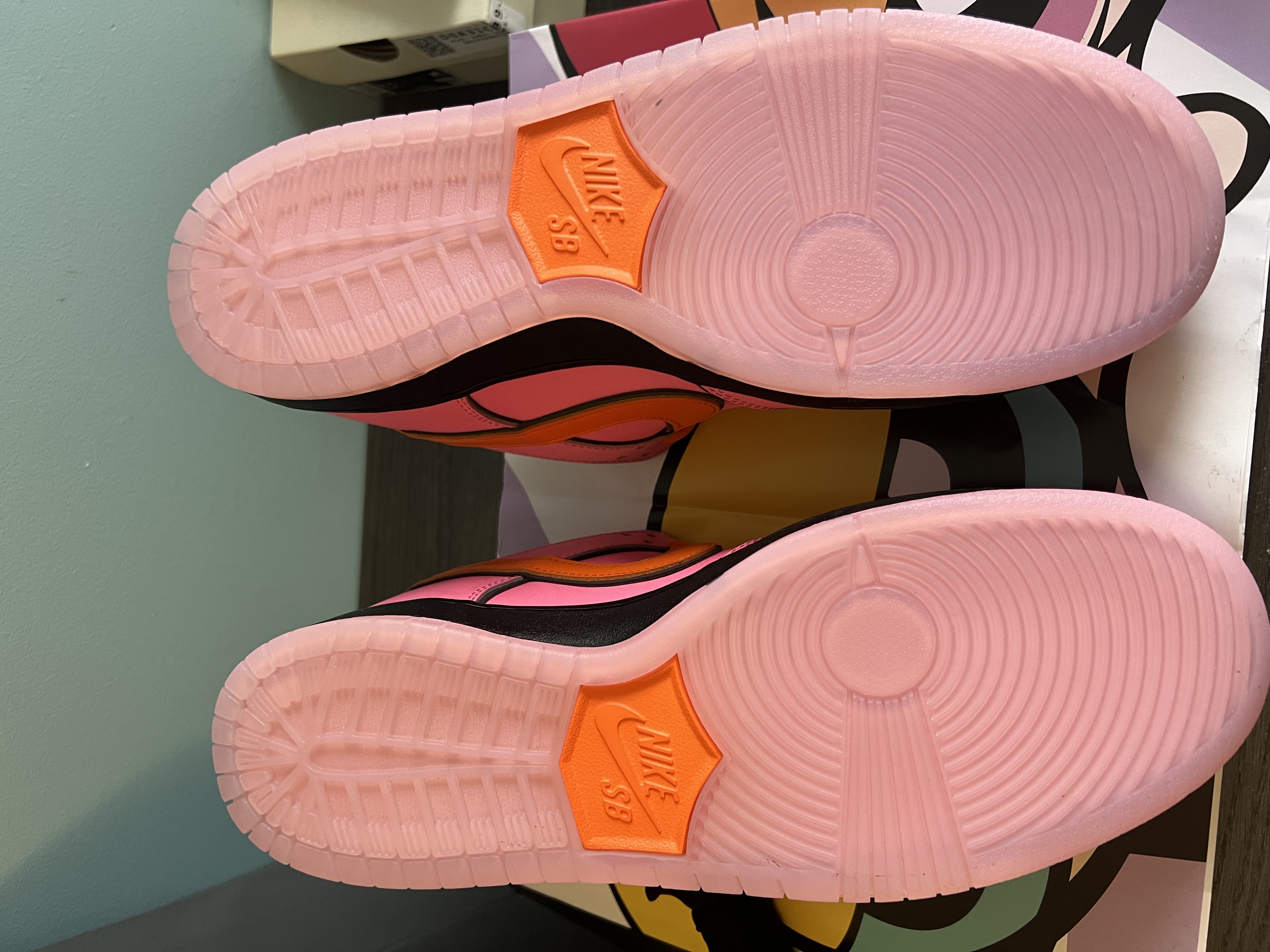 The Powerpuff Girls x Nike SB Dunk Low “Blossom” FD2631-600 review 1