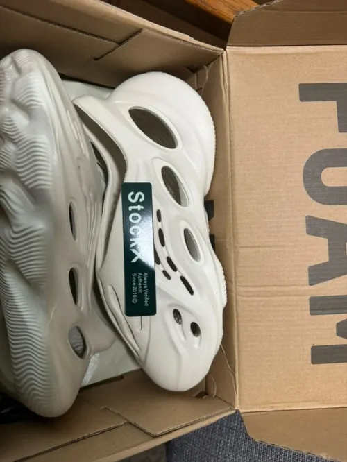 adidas Yeezy Foam Runner Sand FY4567 review 
