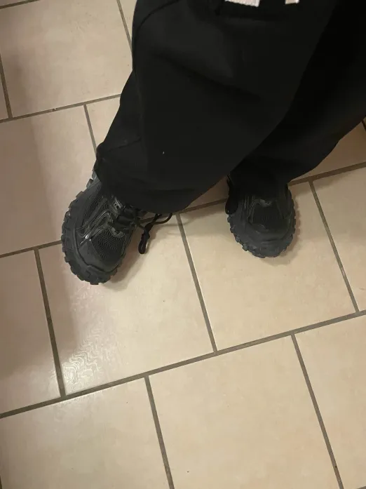 Balenciaga Defender Black 685613 W2RA6 1000 review Ken Matthew