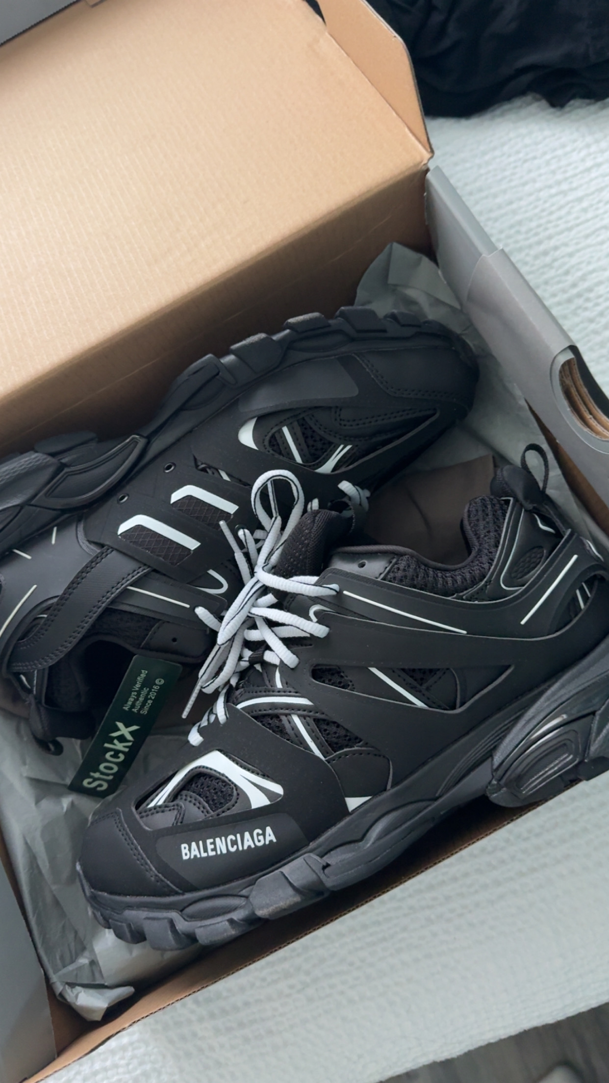  Balenciaga Track Black White 542023 W1HB 1912 review Michael