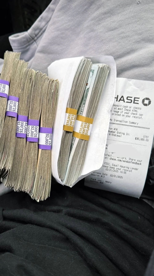 Balenciaga Runner Black White 677402W3RB29010 review 