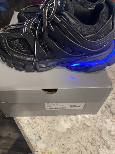 Balenciaga Track LED Black 555032 W1GB7 1000  review Elijah 02