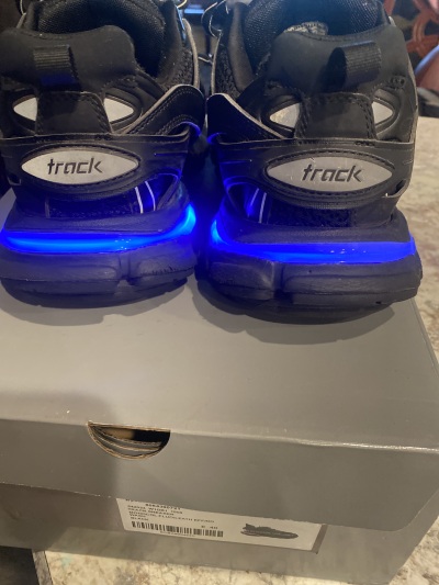 Balenciaga Track LED Black 555032 W1GB7 1000  review Elijah 03