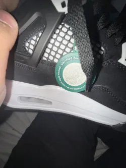Air Jordan 4 Retro White Thunder FQ8138-001 review Hosam obaid 04