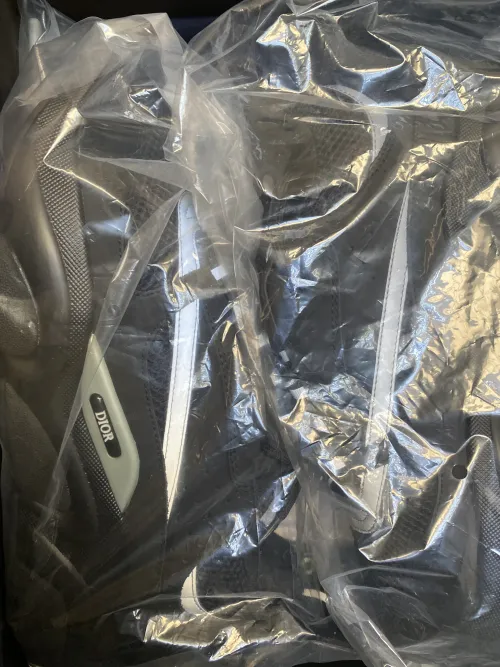 Dior B22 Black Silver 3SN231ZNG_H969  review 