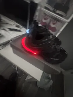 Balenciaga Track LED Black 555032 W1GB7 1000  review Yn 02