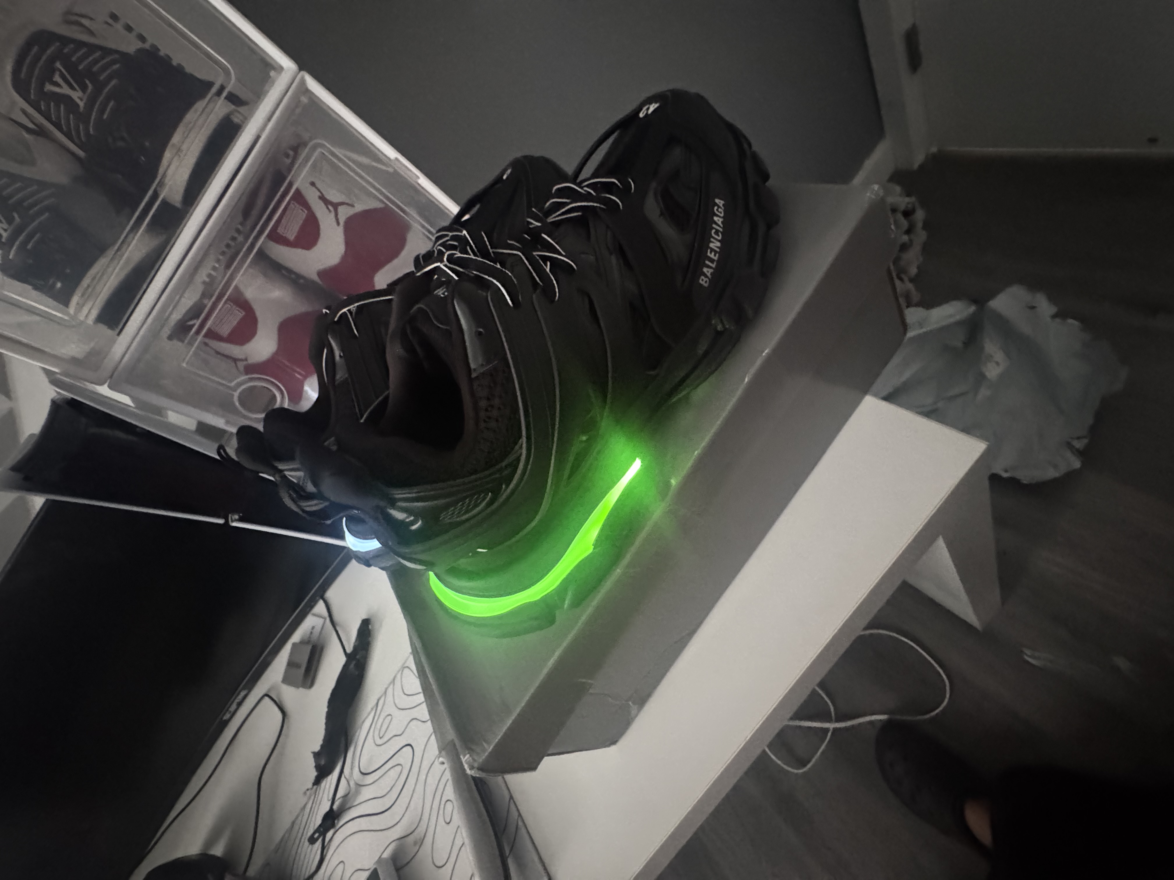 Balenciaga Track LED Black 555032 W1GB7 1000  review Yn 02