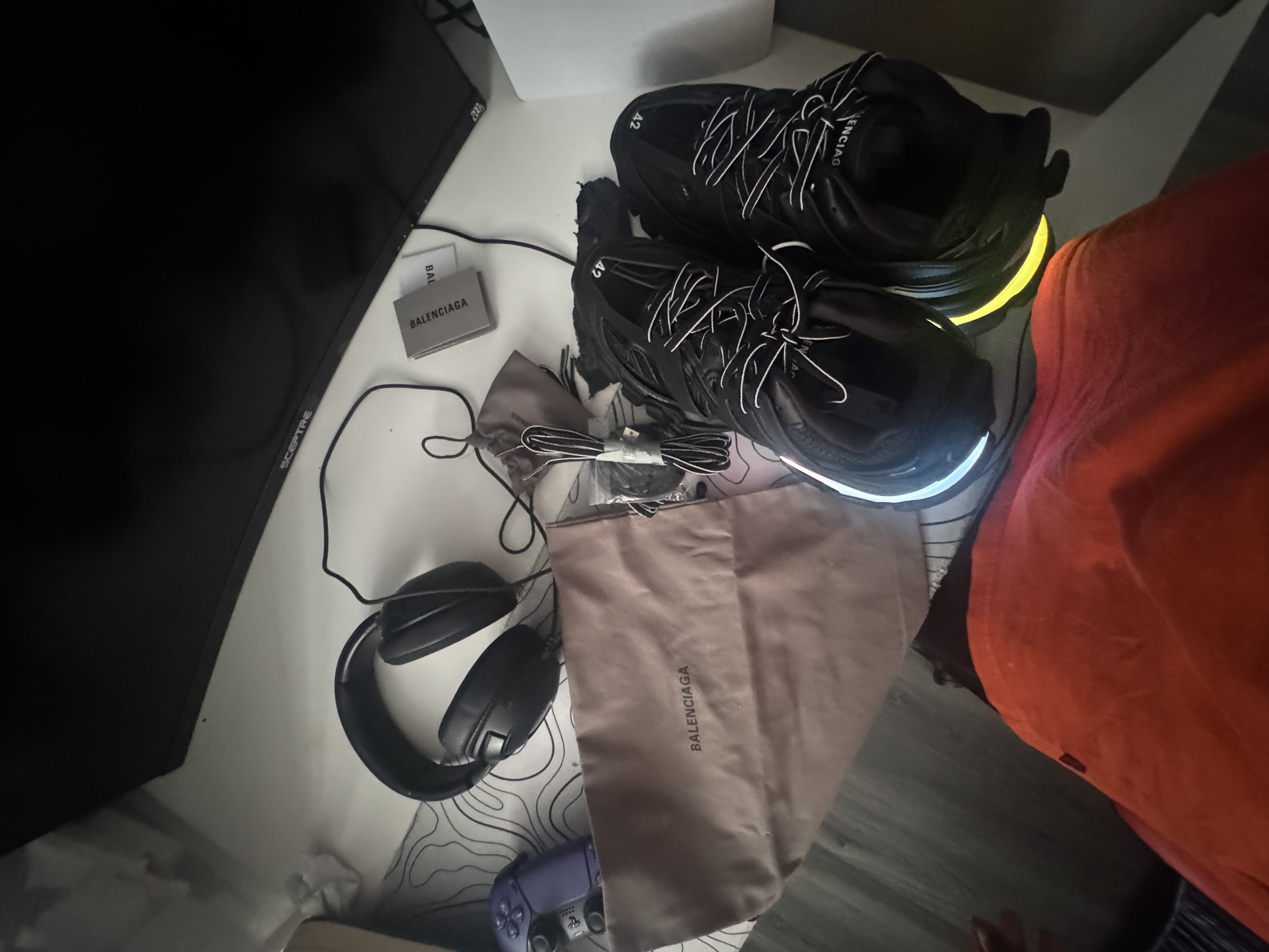 Balenciaga Track LED Black 555032 W1GB7 1000  review Yn 03