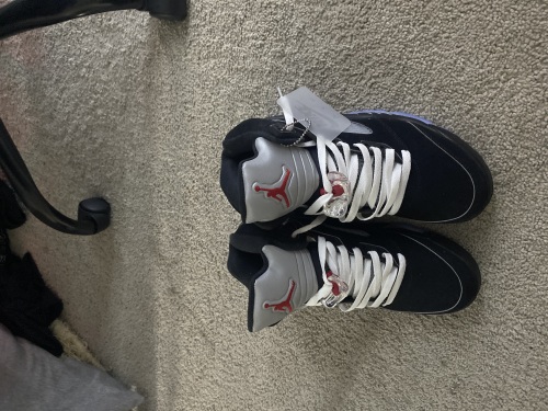 Air Jordan 5“Black Metallic Reimagined