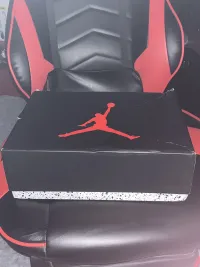 Air Jordan 5“Black Metallic Reimagined