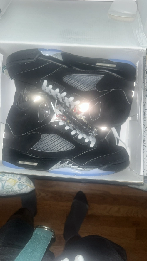 Air Jordan 5 Black Metallic Reimagined HF3975-001 review 