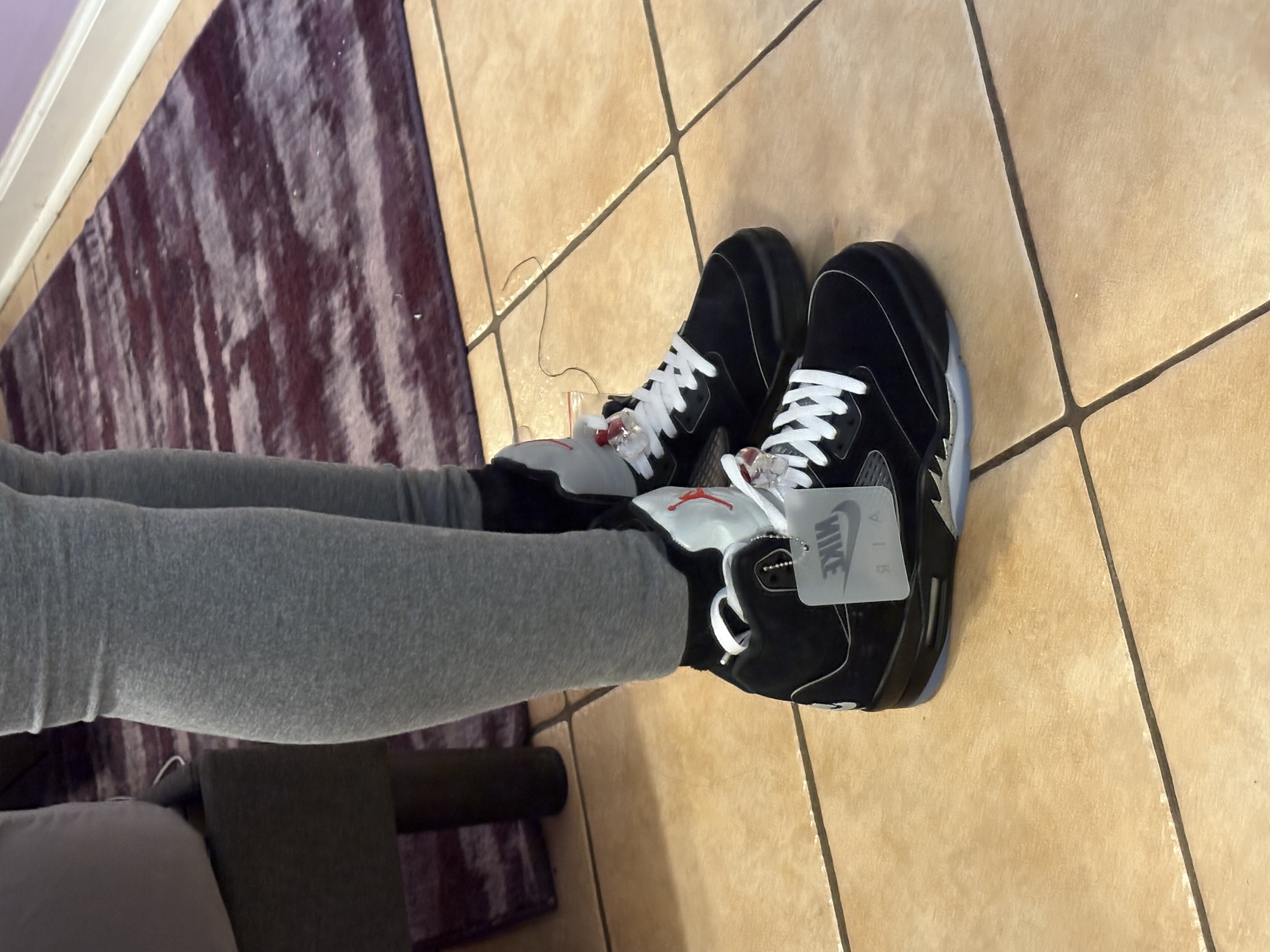 Air Jordan 5“Black Metallic Reimagined" HF3975-001 review . 00