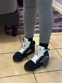 Air Jordan 5“Black Metallic Reimagined