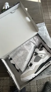 Air Jordan 4 Retro Military Black DH6927-111(Top Quality) review 1