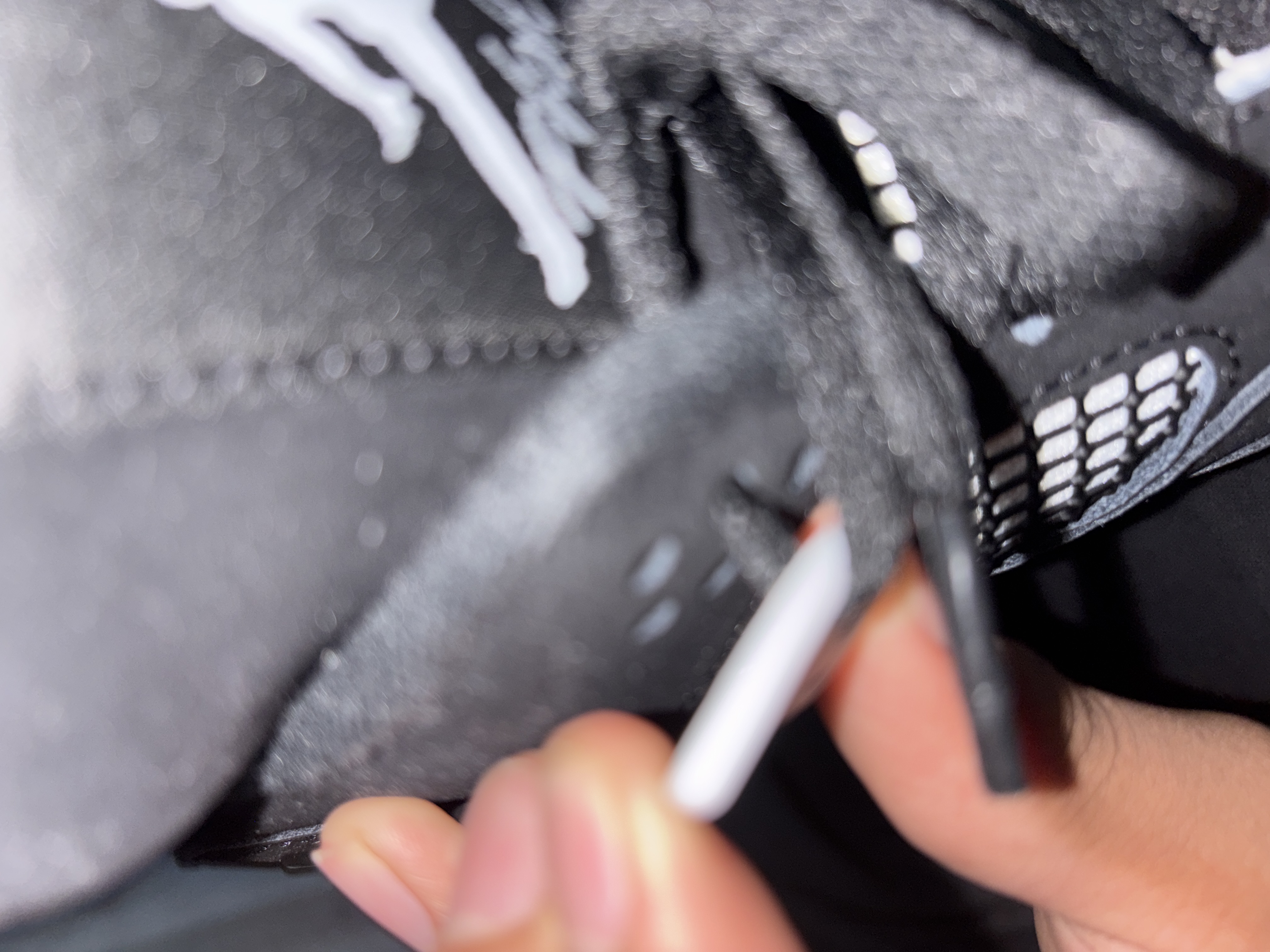 Air Jordan 4 Retro White Thunder FQ8138-001(Top Quality) review Bris 01