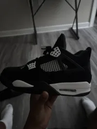 Air Jordan 4 Retro White Thunder FQ8138-001 review 2