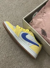 Travis Scott x Air Jordan 1 Low OG 'Canary' DZ4137-700 review 1