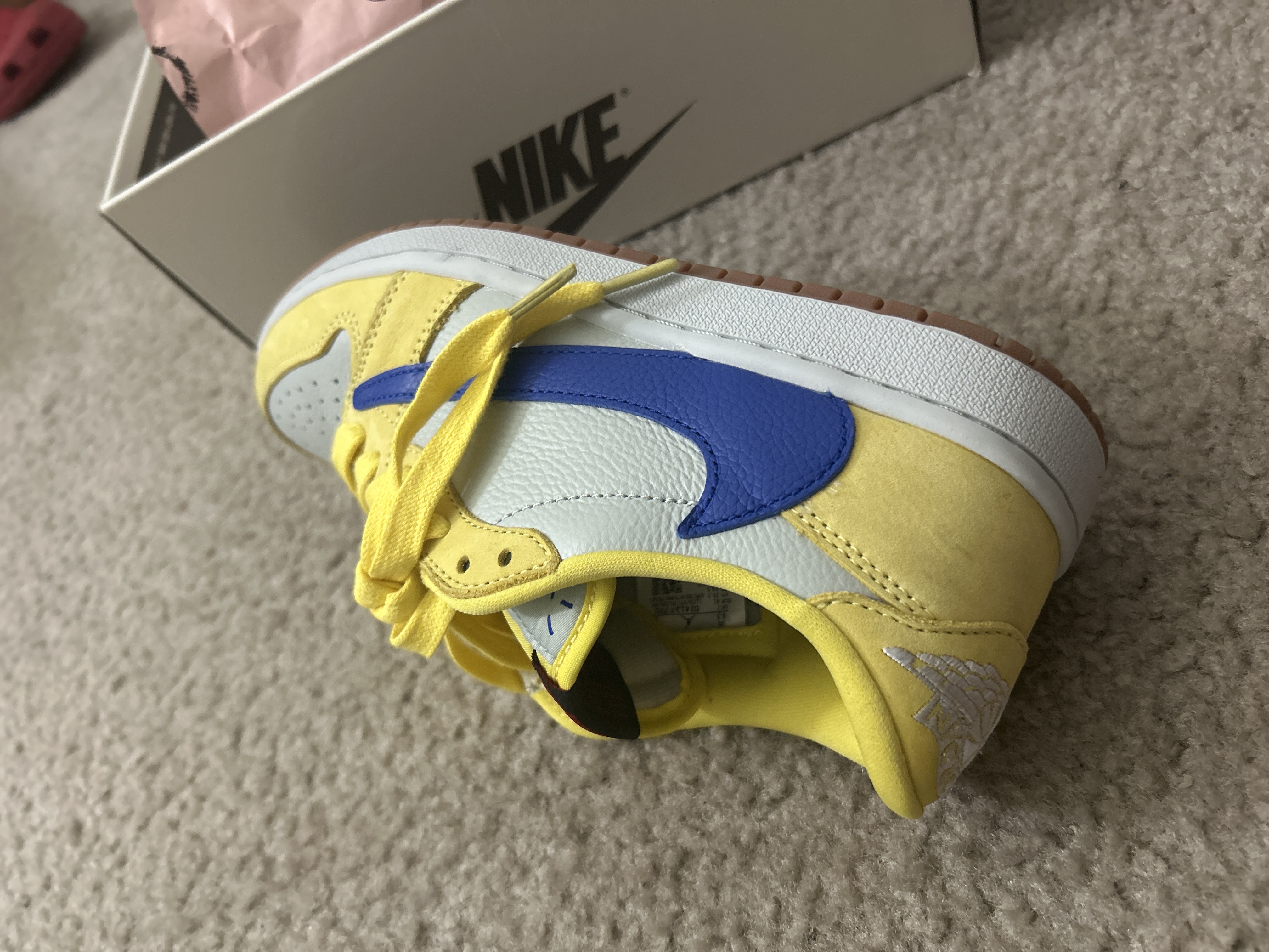 Travis Scott x Air Jordan 1 Low OG 'Canary' DZ4137-700 review Lia 02