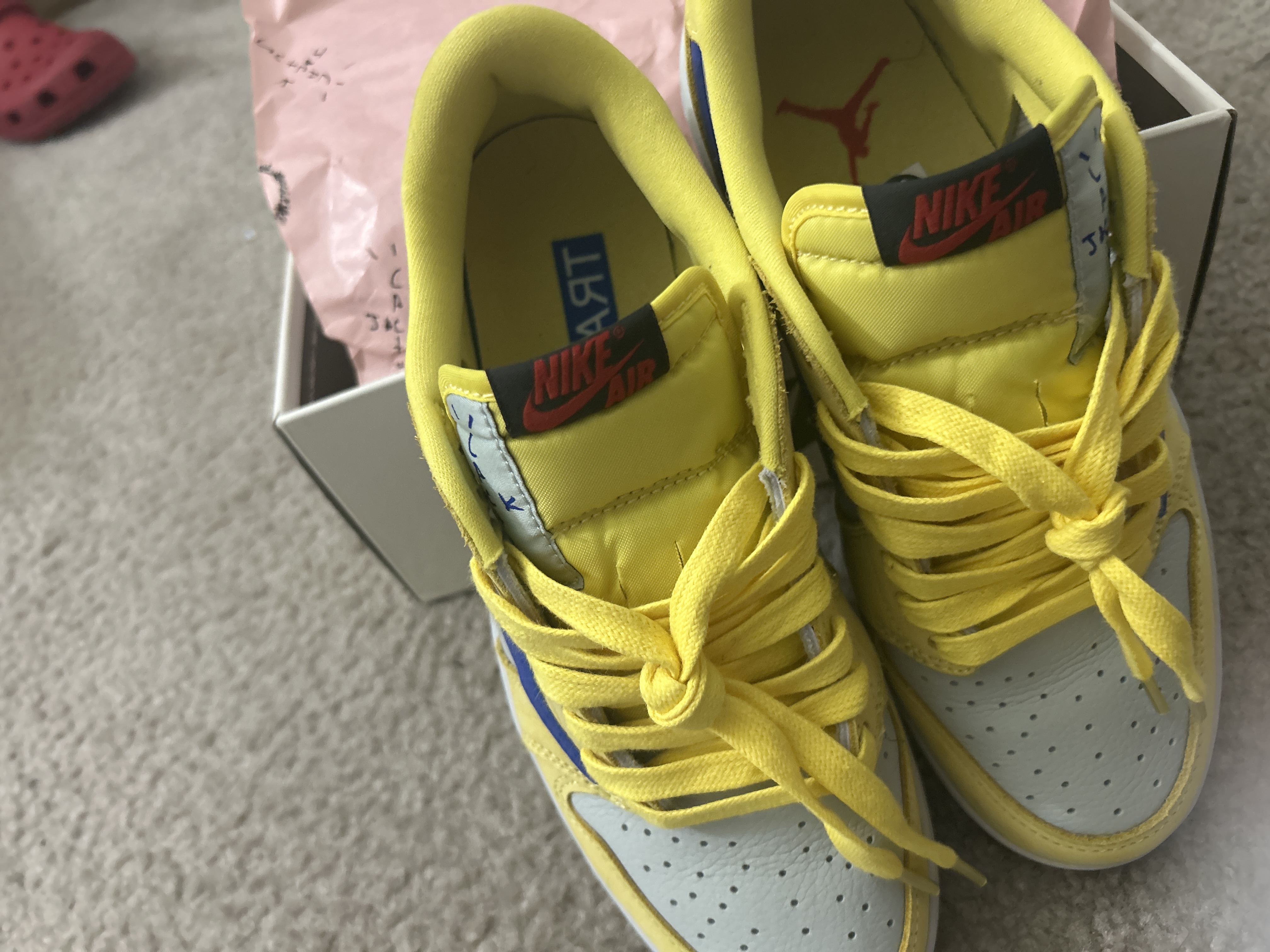 Travis Scott x Air Jordan 1 Low OG 'Canary' DZ4137-700 review Lia 04