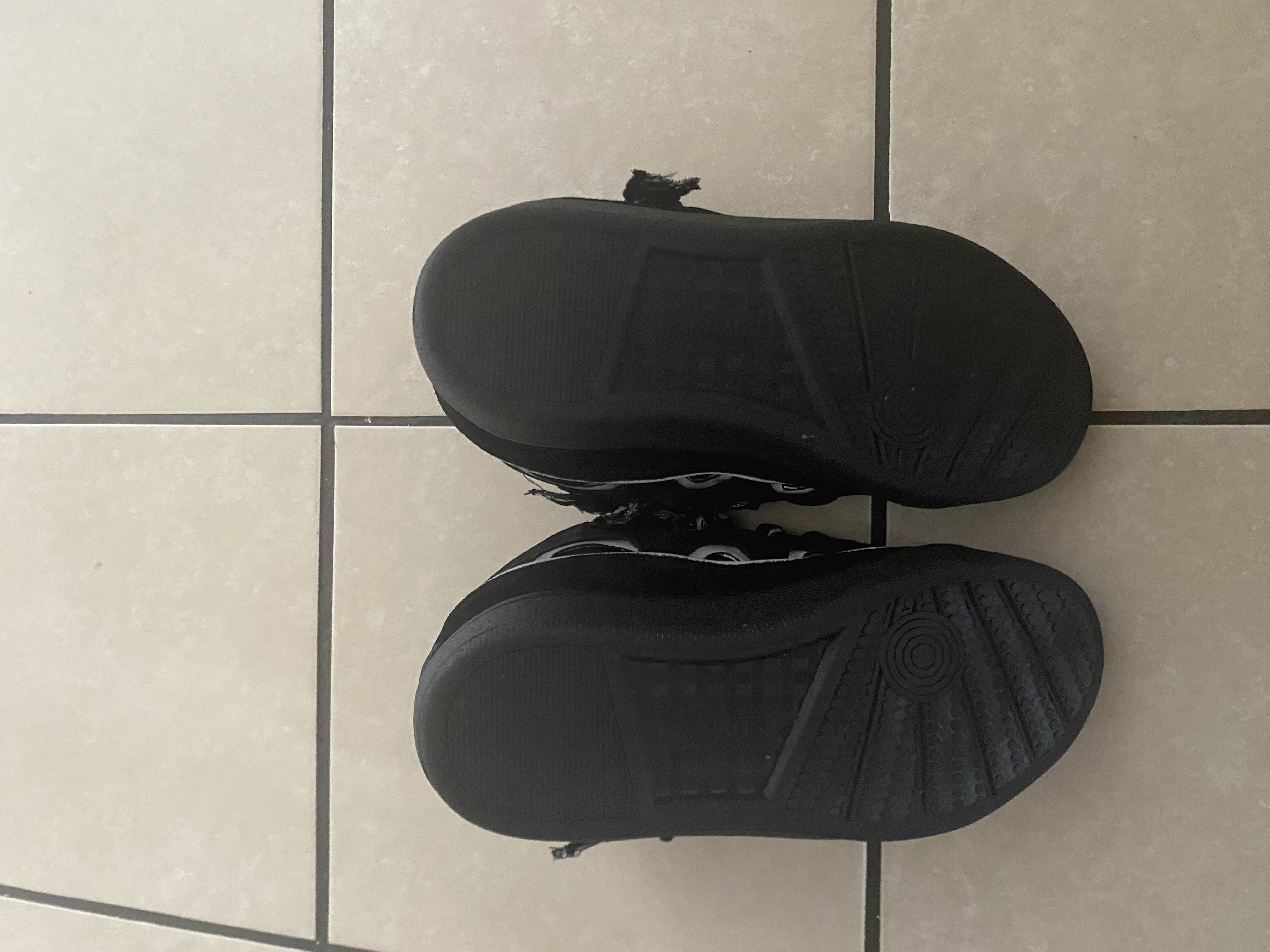 Lanvin Leather Curb Triple Black Sliver review Jr 02