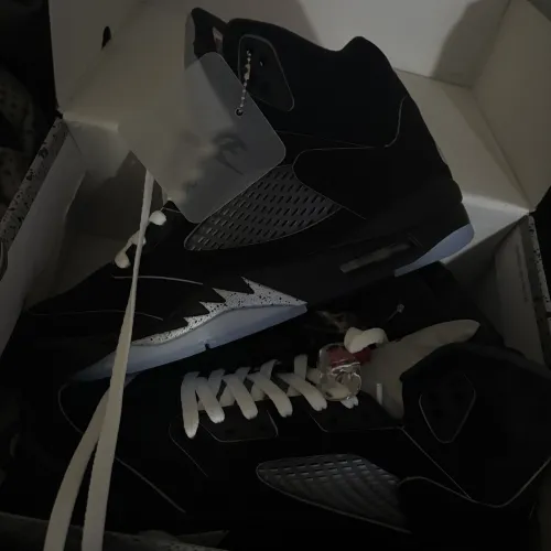 Air Jordan 5 Black Metallic Reimagined HF3975-001 review 