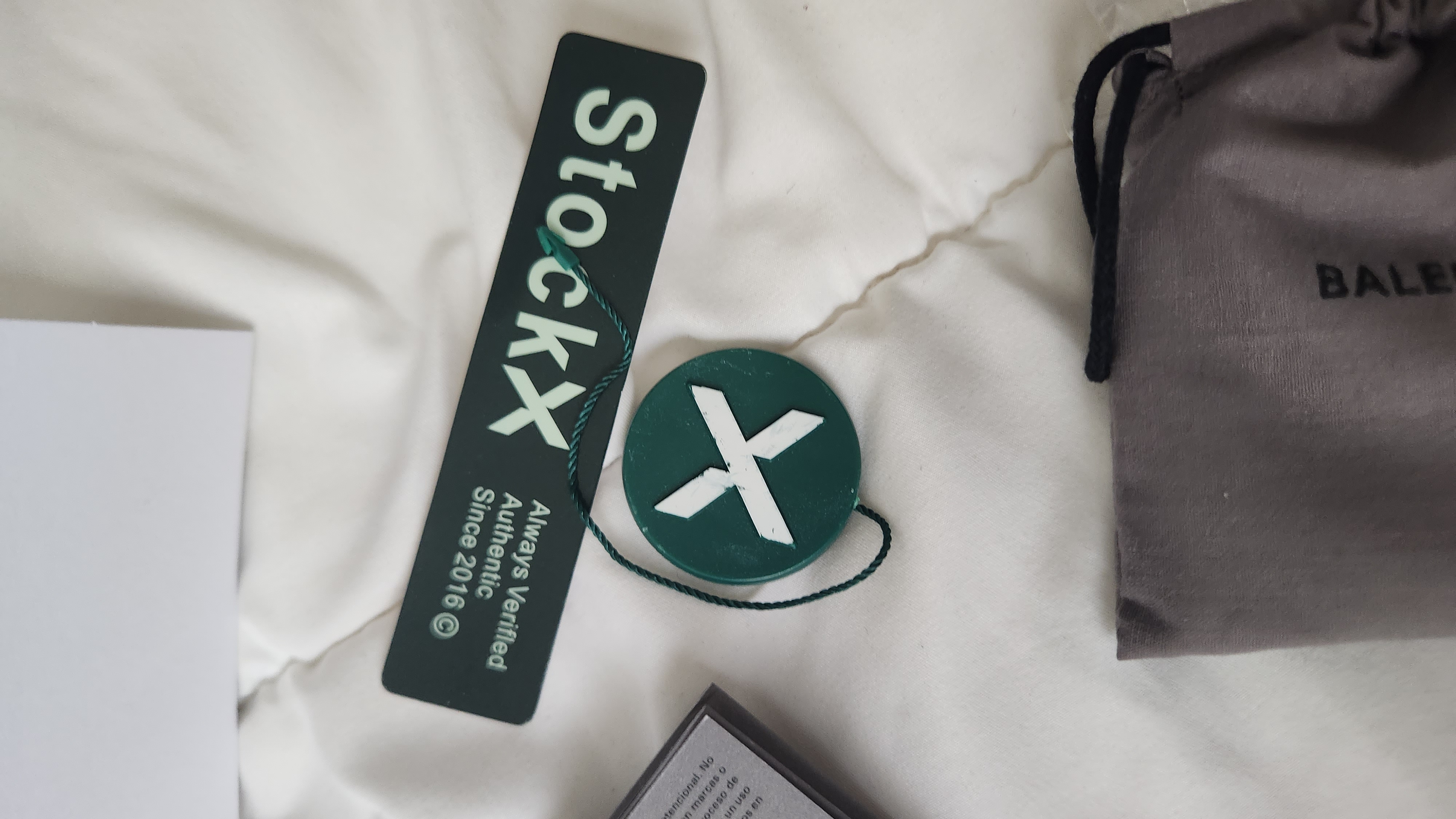 Balenciaga Track LED Black 555032 W1GB7 1000  review Balenciaga track led 01