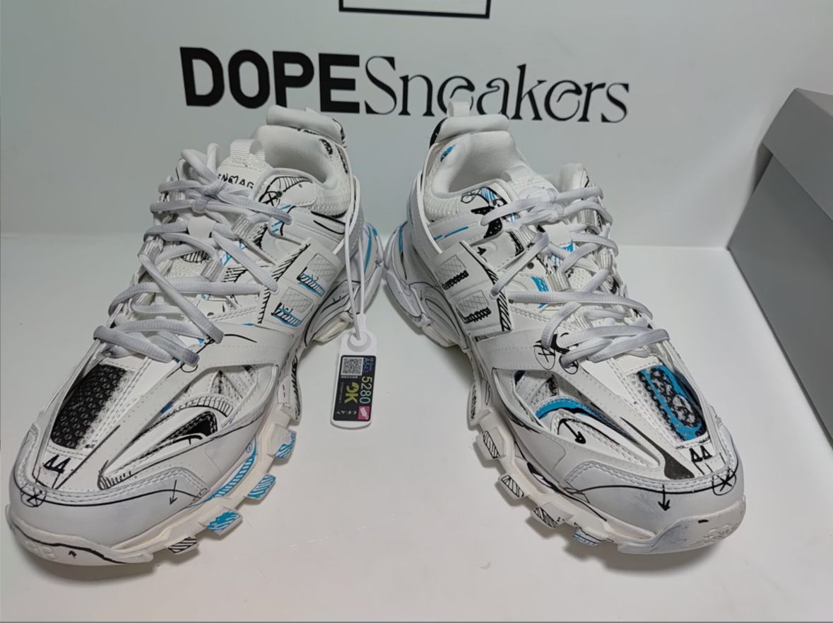 Balenciaga Track. Black Graffiti Art 542436 W3SRA 9014 review ggggg 03