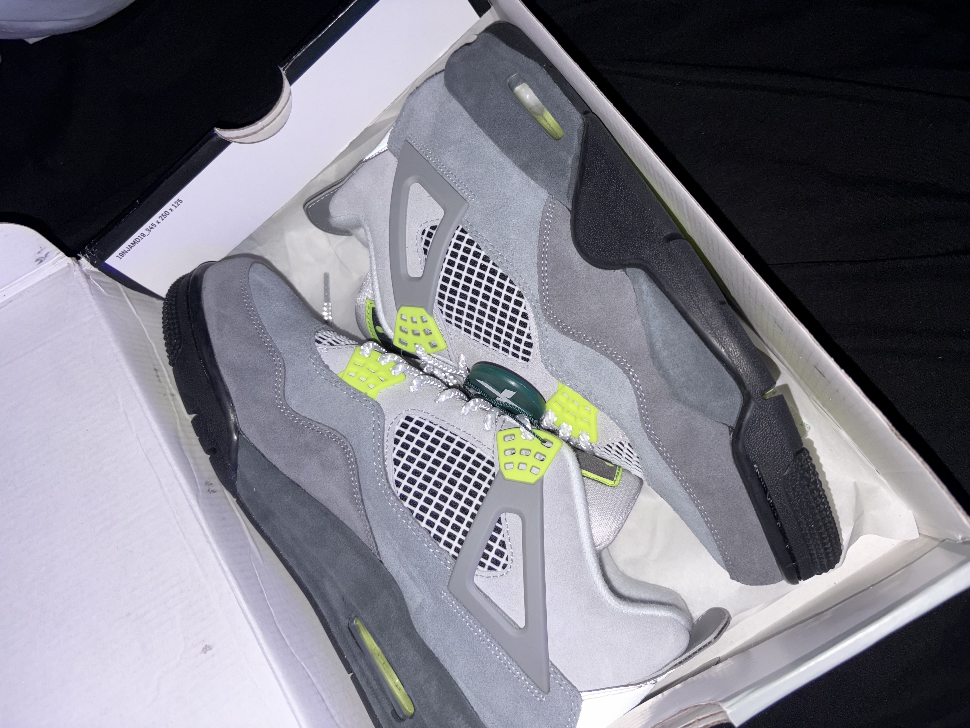 Air Jordan 4 Retro SE“Neon” CT5342-007 review JoJo