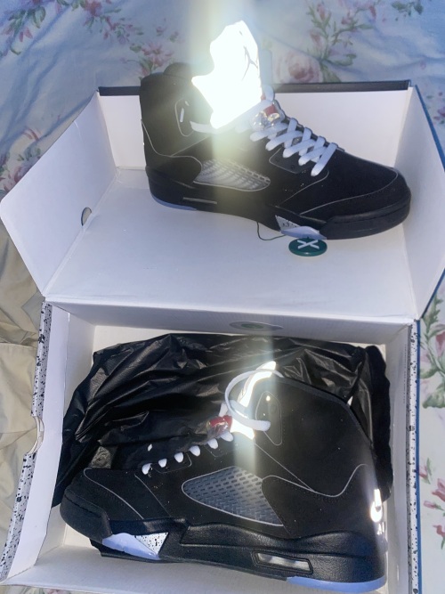 Air Jordan 5“Black Metallic Reimagined
