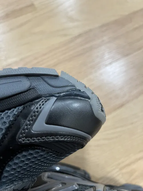 Balenciaga Runner All Black Gray 677402 W3RB2 1515 review 