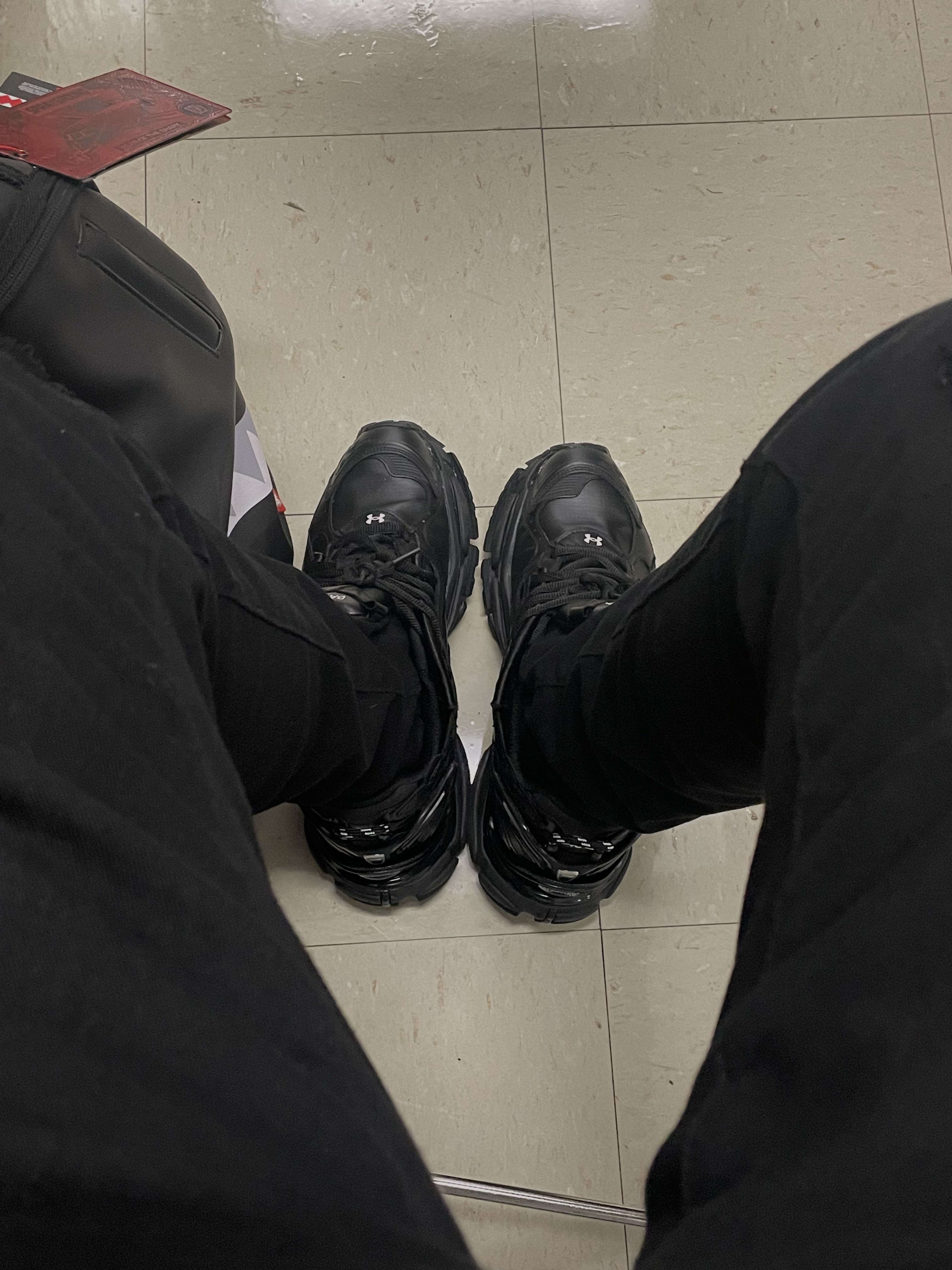 Under Armour x Balenciaga Runner Sneaker 'Black' 813793 WRUCU 1000 review 3vt_za561