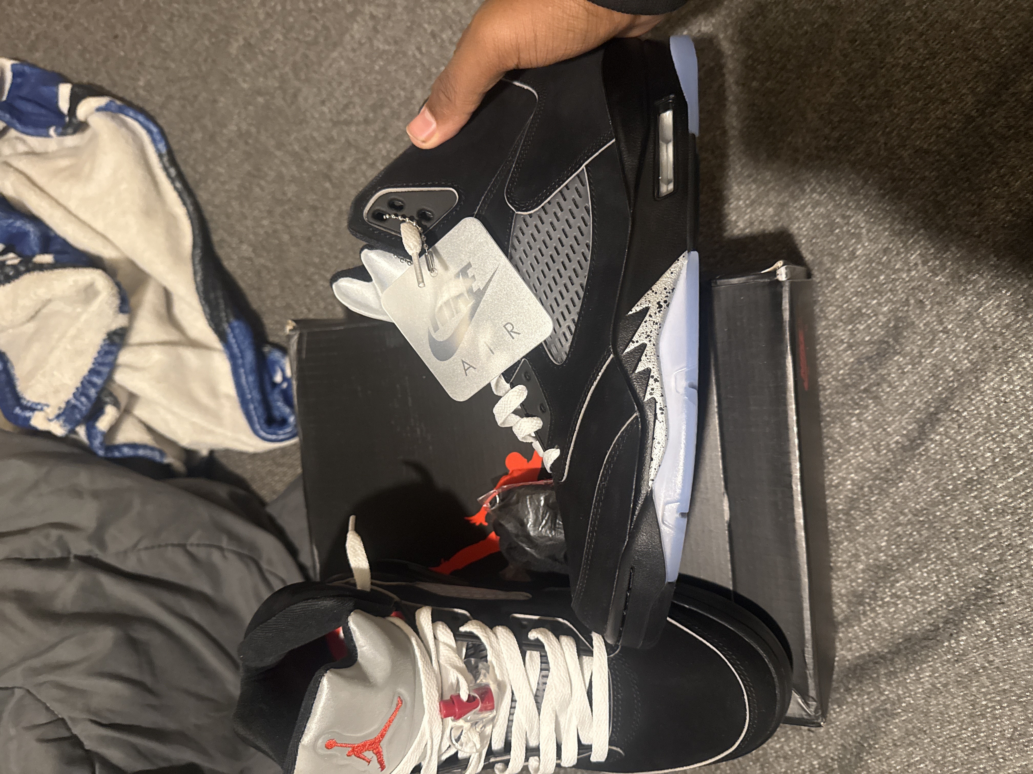Air Jordan 5“Black Metallic Reimagined" HF3975-001 review darren 02