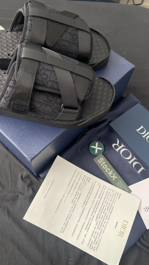 Dior Alpha oblique Black 3SA081YYV H060 review 