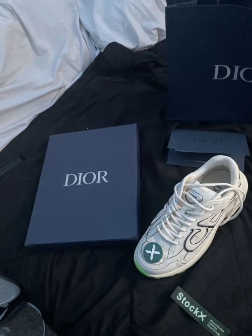 Dior B30 Reflective CD30 - Cream Green 3SN279ZRD-H166 review 
